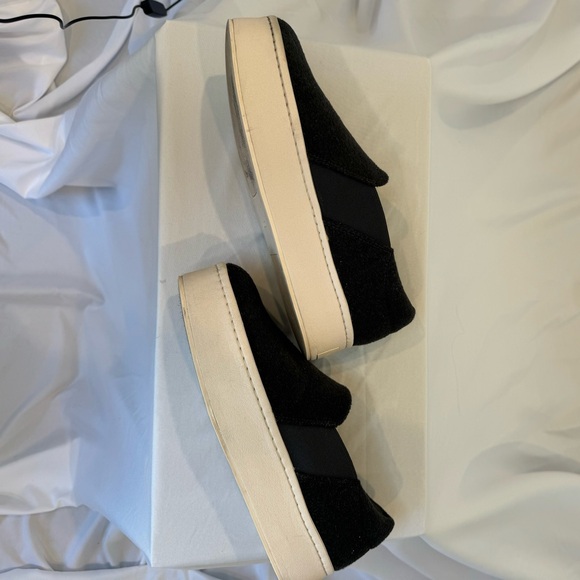Vince Women’s Platform Sneaker Size 7M/EUR 37. - Picture 13 of 15